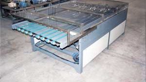 Lateral sheet extractor